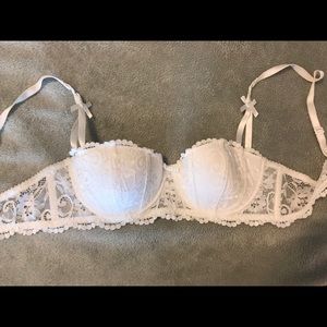 White lace bra